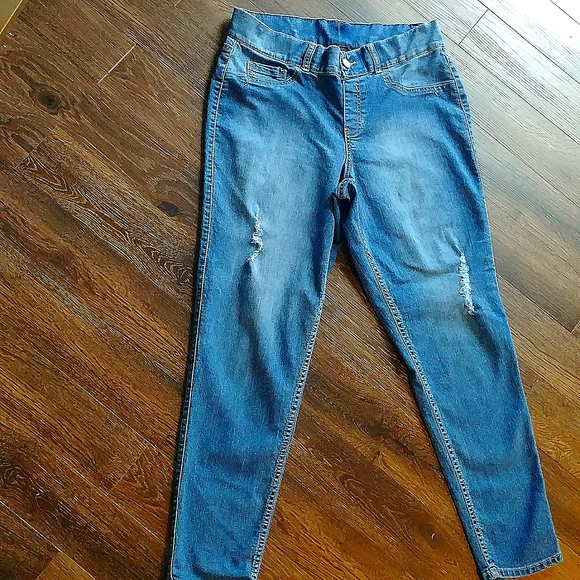 Lane Bryant Distressed Jeans - Picture 3 of 14